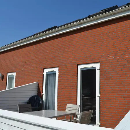 Arna - 2-3km From The Sea By Interhome *