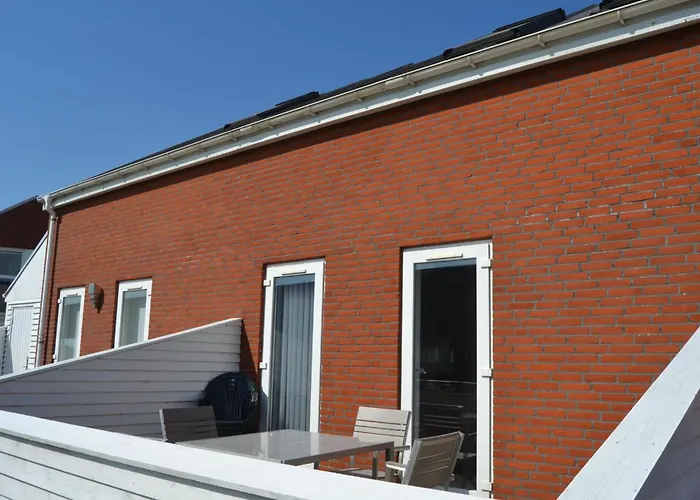 Arna - 2-3km From The Sea By Interhome *